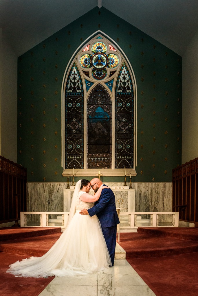 Wedding photos at the old stone chapel in canton ohio